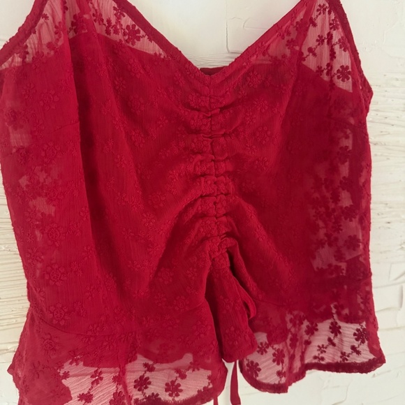 Glassons | Size 6 | Red Sheer Floral Scrunch Crop Top - Picture 3 of 6